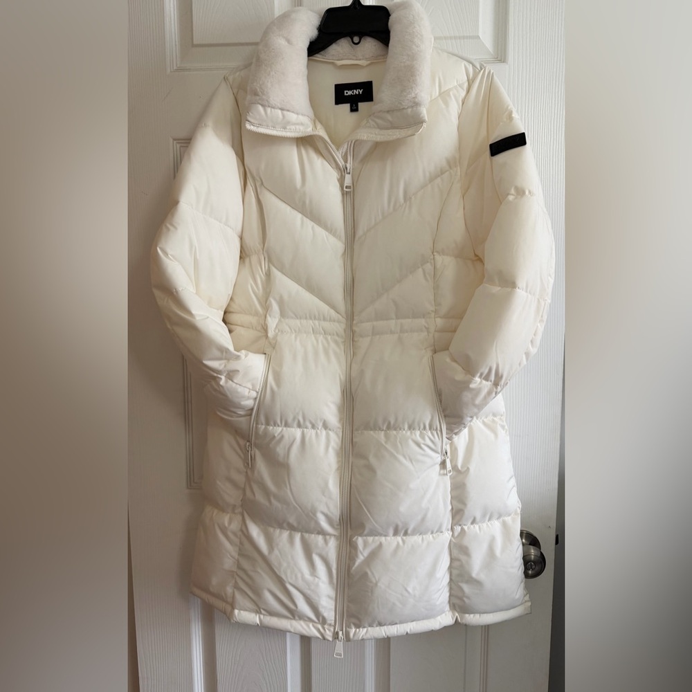 DKNY Women's Cream Puffer Jacket